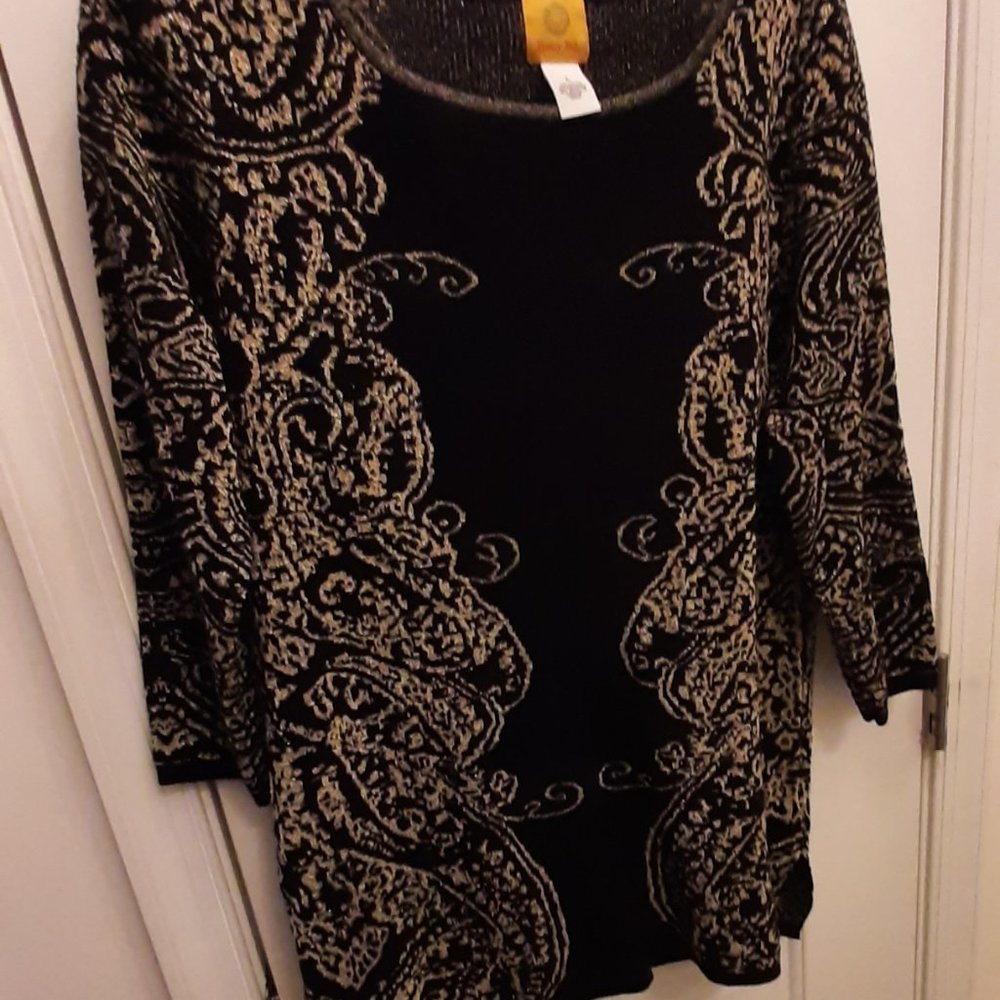 RUBY RD Sz L Black with Gold Filigree 3/4 Sleeve Tunic SWEATER, NWOT!